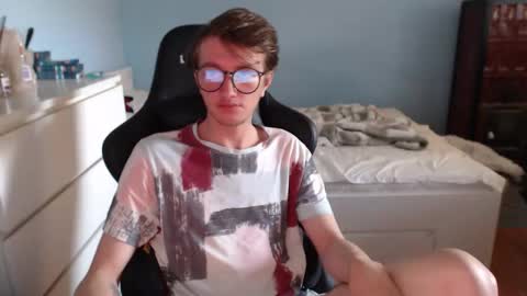 Cat online show from April 6, 9:10 am