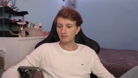 Cat online show from February 7, 7:08 pm