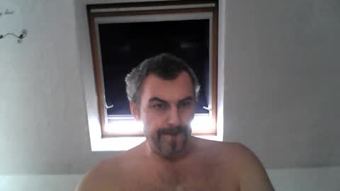 swinger_men_austria online show from February 20, 7:21 am