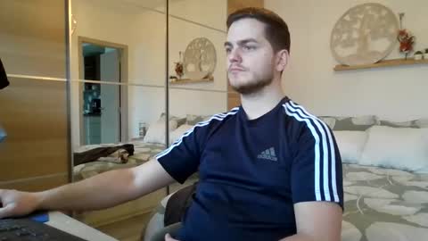 syl092 online show from January 17, 3:00 pm