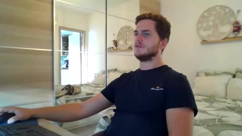 syl092 online show from September 15, 5:03 pm