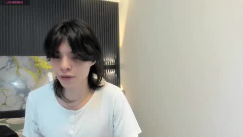 sylasfrost online show from November 19, 7:36 pm