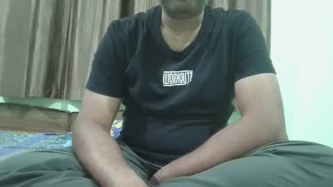 Snapshot of symond_jns chatting on October 24, 5:58 pm symond_jns online show from October 24, 5:58 pm