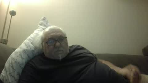 Snapshot of synek65 chatting on December 14, 7:57 pm synek65 online show from December 14, 7:57 pm