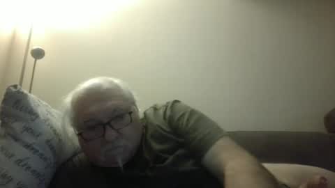 Snapshot of synek65 chatting on December 15, 9:20 pm synek65 online show from December 15, 9:20 pm