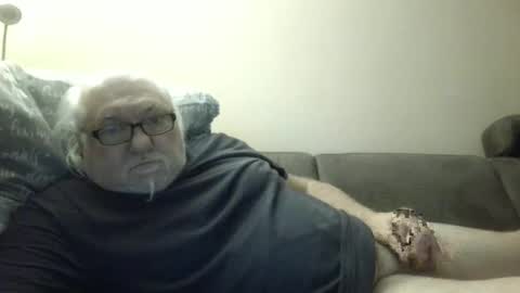 Snapshot of synek65 chatting on January 4, 7:24 am synek65 online show from January 4, 7:24 am