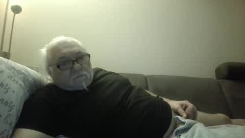 Snapshot of synek65 chatting on December 20, 12:30 am synek65 online show from December 20, 12:30 am