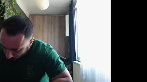 Snapshot of t_huracane chatting on January 22, 6:10 am Huracane online show from January 22, 6:10 am