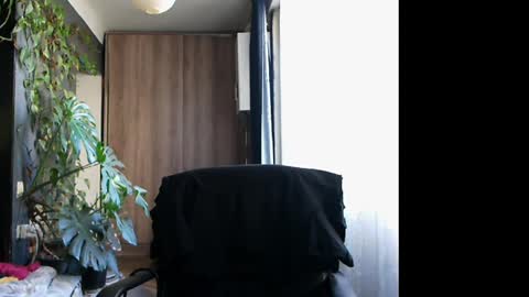 Snapshot of t_huracane chatting on January 2, 7:33 am Huracane online show from January 2, 7:33 am