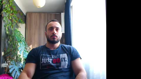 Snapshot of t_huracane chatting on February 27, 6:07 am Huracane online show from February 27, 6:07 am