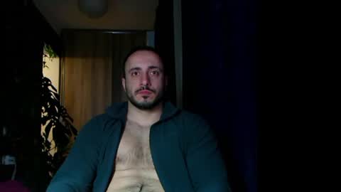 Snapshot of t_huracane chatting on March 4, 5:13 pm Huracane online show from March 4, 5:13 pm