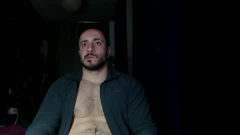 Snapshot of t_huracane chatting on February 8, 7:27 pm Huracane online show from February 8, 7:27 pm