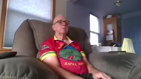 tacrunner66_ online show from October 4, 11:20 pm