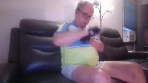 tacrunner66_ online show from September 9, 1:43 pm