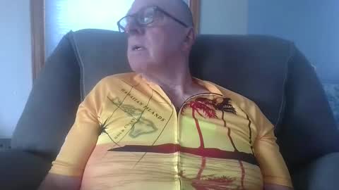 tacrunner66_ online show from September 30, 9:18 pm