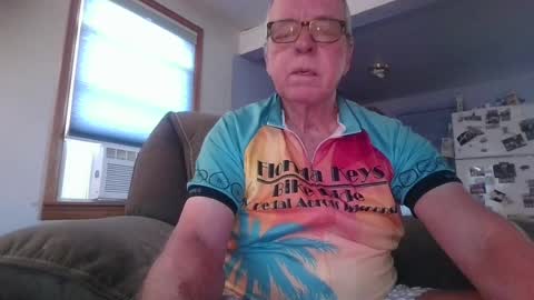 tacrunner66_ online show from July 6, 2:25 pm