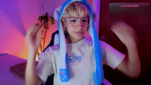 taichi online show from December 18, 7:04 am