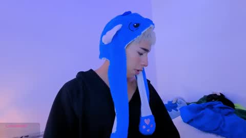 taichi online show from September 25, 6:18 pm