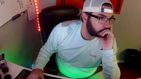 TaintNuzzler online show from January 22, 5:59 am