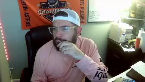 TaintNuzzler online show from October 22, 8:18 am