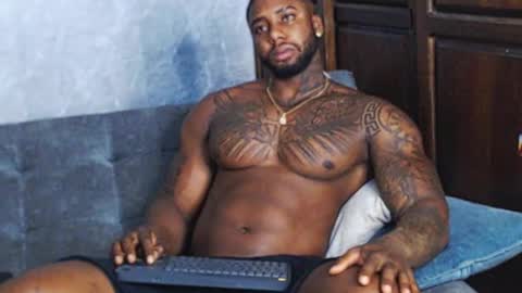 Tairon Tucke online show from December 29, 10:45 am