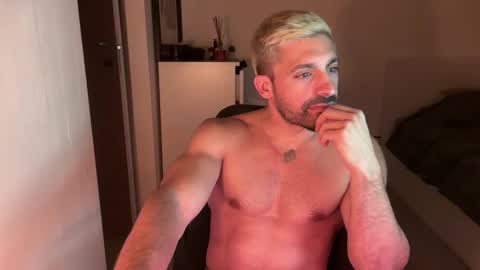 tarquit8 online show from September 23, 9:14 pm