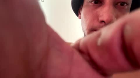 tasmanwawatai27 online show from February 27, 5:19 am