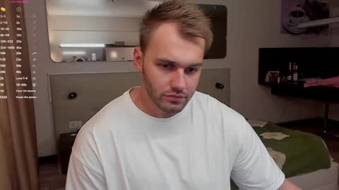 Snapshot of tasty_justin chatting on January 21, 2:33 am My shows 2100500 UTC3 online show from January 21, 2:33 am