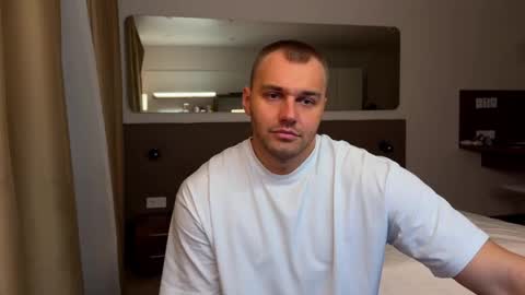 Snapshot of tasty_justin chatting on September 14, 7:27 pm My shows 2100500 UTC3 online show from September 14, 7:27 pm