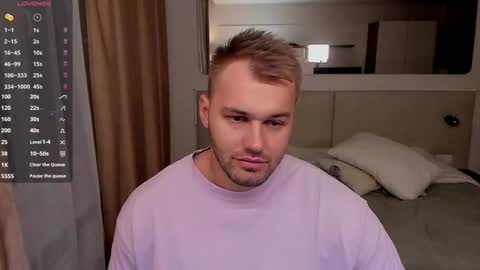 Snapshot of tasty_justin chatting on December 25, 3:08 am My shows 2100500 UTC3 online show from December 25, 3:08 am