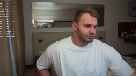 Snapshot of tasty_justin chatting on March 8, 4:52 am My shows 2100500 UTC3 online show from March 8, 4:52 am