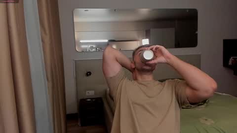 Snapshot of tasty_justin chatting on February 12, 4:33 am My shows 2100500 UTC3 online show from February 12, 4:33 am