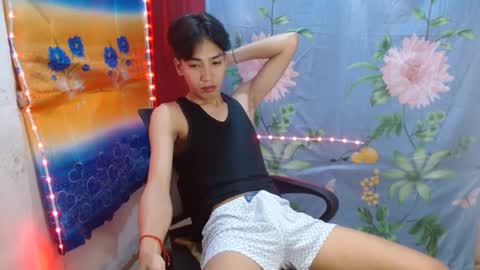 Snapshot of tastylicious_kim chatting on December 5, 12:52 am Ask me online show from December 5, 12:52 am