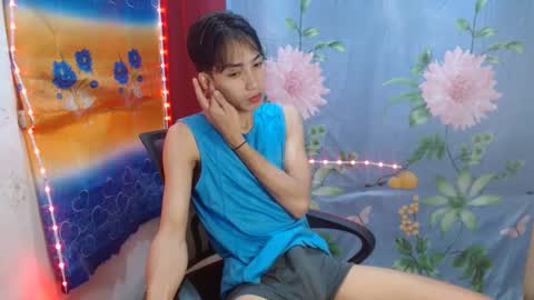 Snapshot of tastylicious_kim chatting on December 16, 11:55 am Ask me online show from December 16, 11:55 am