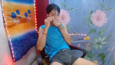 Snapshot of tastylicious_kim chatting on December 9, 4:23 am Ask me online show from December 9, 4:23 am