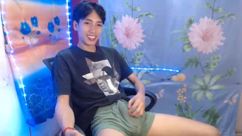 Snapshot of tastylicious_kim chatting on February 1, 4:35 am Ask me online show from February 1, 4:35 am