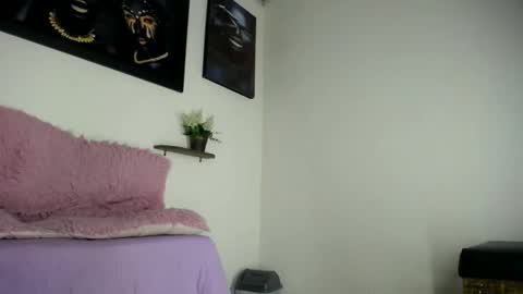 Noah online show from April 12, 1:56 pm