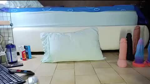 tattooedtrophy online show from November 12, 9:52 pm