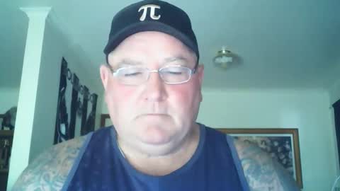 Snapshot of tattzsexy chatting on October 26, 3:30 am tattzsexy online show from October 26, 3:30 am