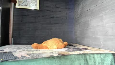  T A U R U S  online show from January 24, 9:47 pm