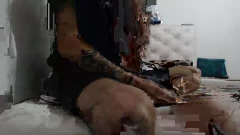 tayler online show from December 28, 8:26 am