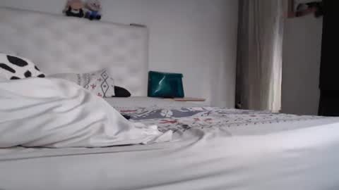 tayler online show from December 27, 12:01 pm