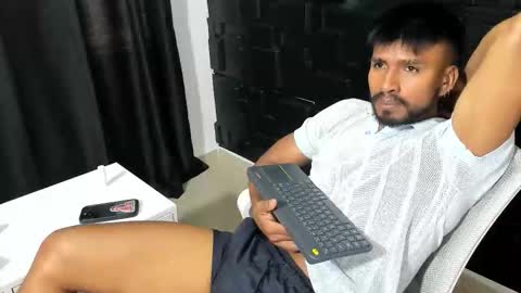 taylormaccurdy_ online show from September 8, 3:55 pm