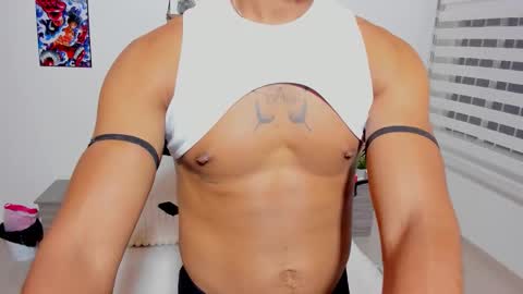 taylormaccurdy_ online show from September 24, 7:12 pm