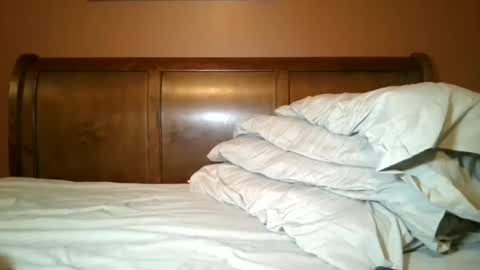 Snapshot of tchsul chatting on September 12, 10:59 am TOUCH online show from September 12, 10:59 am