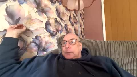 Mark online show from February 22, 1:56 pm