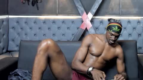 terranze_z online show from January 8, 8:25 pm