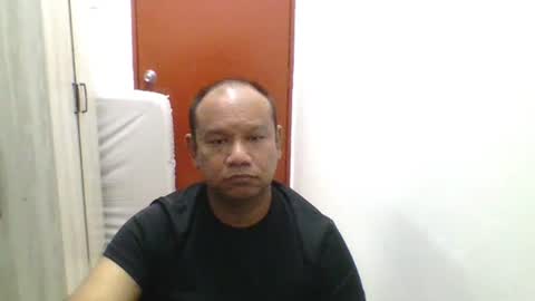 yours online show from April 15, 11:32 am