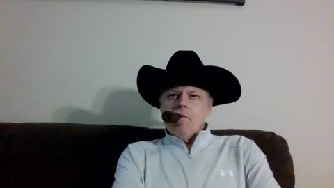 texancigar online show from November 3, 5:00 am