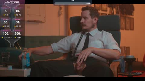 Snapshot of the_dilf chatting on January 5, 9:47 pm The DILF -  online show from January 5, 9:47 pm